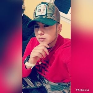 Meet your Posher, Noel